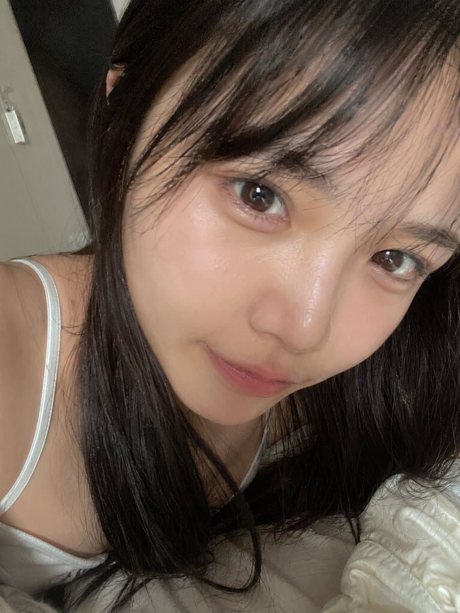 GPT Image 2 ships presentation-ready campaign decks from 1 reference image